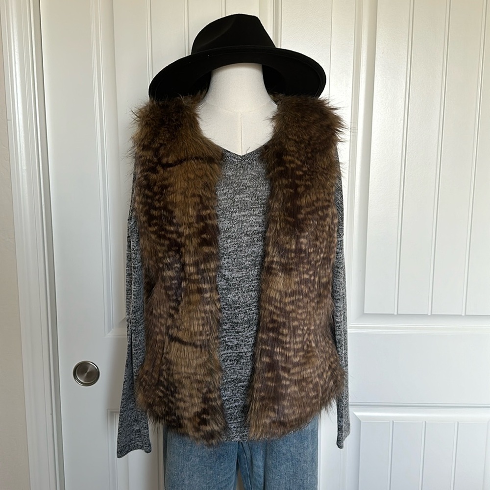 Fur vest